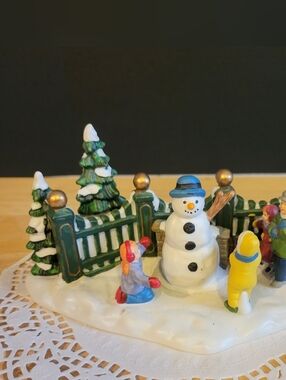 Vintage Village Accessories Town Square Kids with Snowman Christmas Village Box